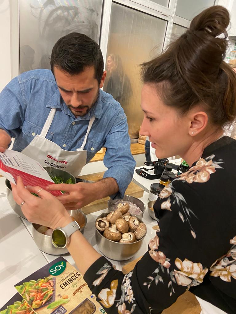 BernasCOM's tweet image. L’atelier cuisine pour les sportifs de @brandt.electromenager 🧑‍🍳

À la Pépite Paris a eu lieu le tout premier atelier cuisine pour les sportifs de Brandt ! #BrandtMarathon2022
#BernasCOM #agencedecommunication #communicationagency #communication #agency #sport #professionnel