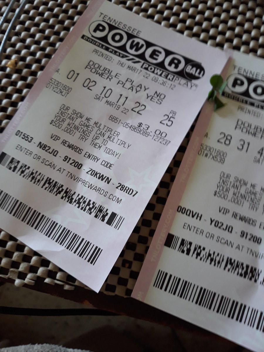 Just now got back from the store this Thursday morning on St. Patrick's Day. And see the 4 leaf cover on both my Powerball lottery tickets for the $147 million dollar's 6  numbers and 5 numbers. The Leprechaun going let me win both Powerball lottery tickets Saturday. https://t.co/HeXn3VON0P
