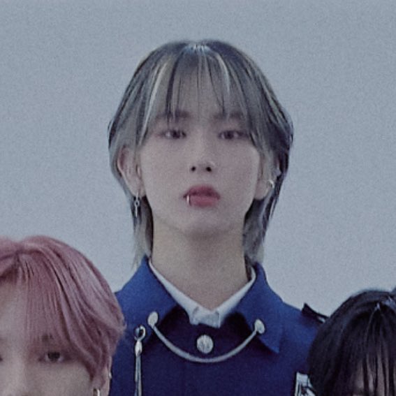 the lip ring omg u guys