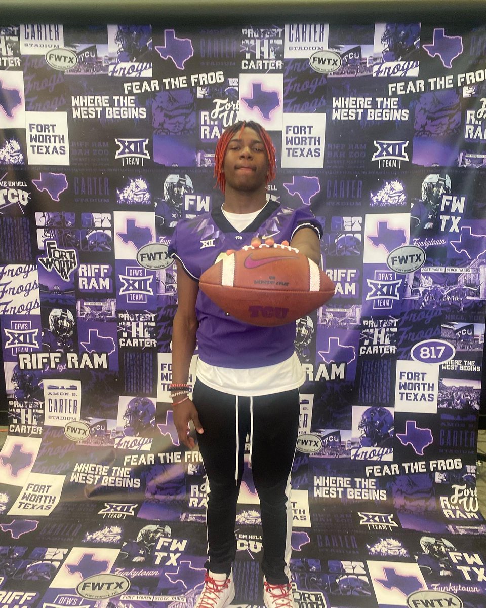 mikahhunt's tweet photo. great day at TCU yesterday and their wonderful facilities🐸💜 @TCUFootball @coachcoryc @CoachSonnyDykes @CoachMXKelly https://t.co/MDchGyZxQX