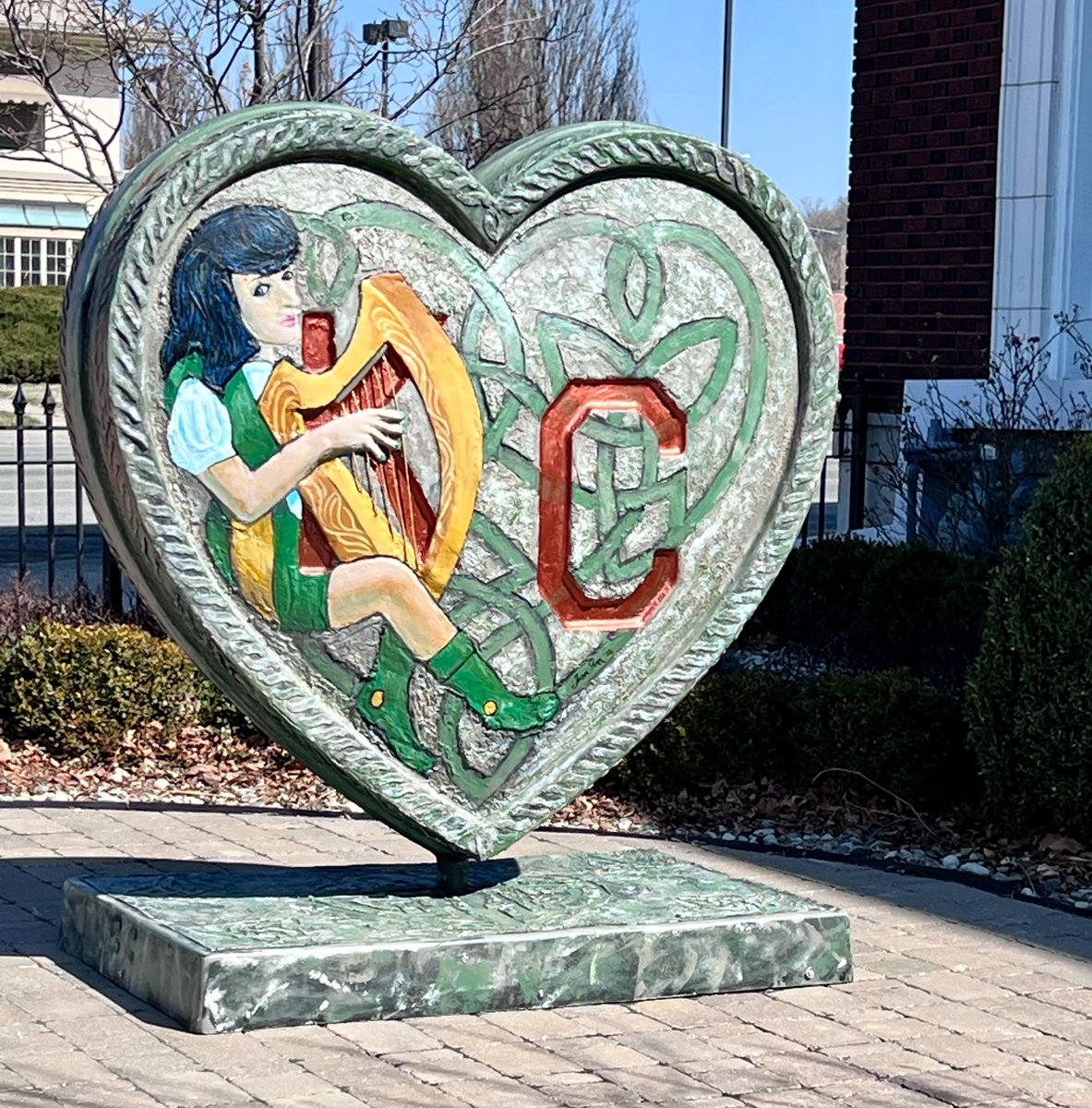 BOKFinancial's tweet photo. We are thrilled to be a part of the @ParadeofH supporting @KUHospital, @MARCKCMetro @AltCapKC, @VisitKC and more around KC.

In honor of Saint Patrick's Day, we wanted to share the heart that we sponsored, located at @IrishCenterKC 

Learn more at https://t.co/pCgSf6GTYd https://t.co/6PAHTtWzDF