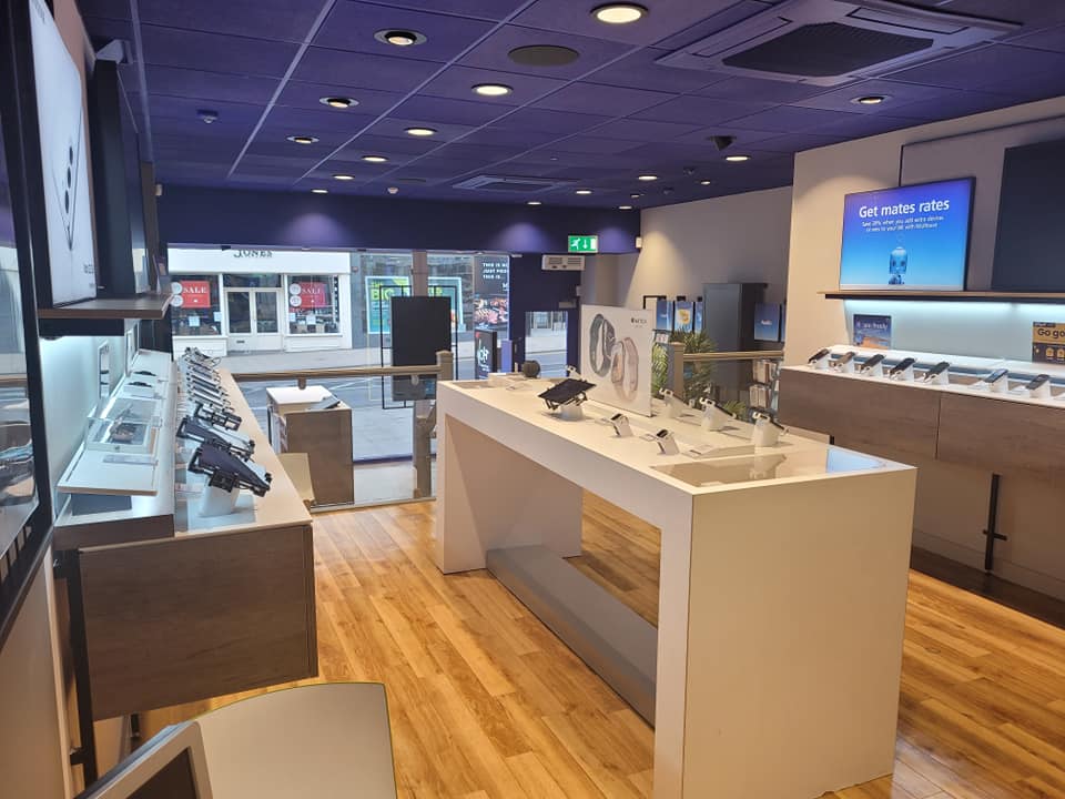 O2Careers's tweet photo. Weโre working our way around the UK with our store re-fits. Check out our most recent transformations, drop us a comment and let us know what you think. To work in our fab stores, why not check out our latest vacancies. #CreatingPersonalExperiences
โก๏ธ - https://t.co/YQK8Zacp5H https://t.co/V0Ez7rWcCp