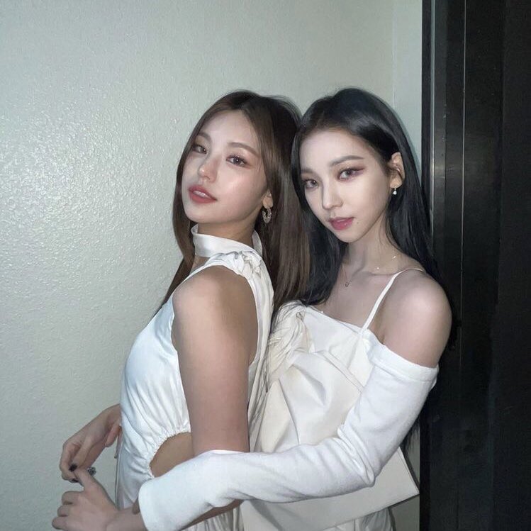 bellashwty's tweet photo. ㅤ

            arabella reiane sanchez.
            new acc, not new to rp.
            like and rt to be mutuals.

ㅤㅤ https://t.co/11jBx8jGad