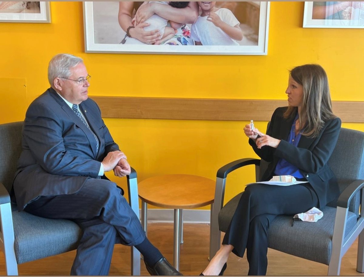 Three of our incredible advocacy committee members Lisa Clarke, Kimberly McCoy and Arianna Gehan met with Senator Menendez to represent families affected by the rising cost of insulin.
Read more of story here menendez.senate.gov/newsroom/press… .