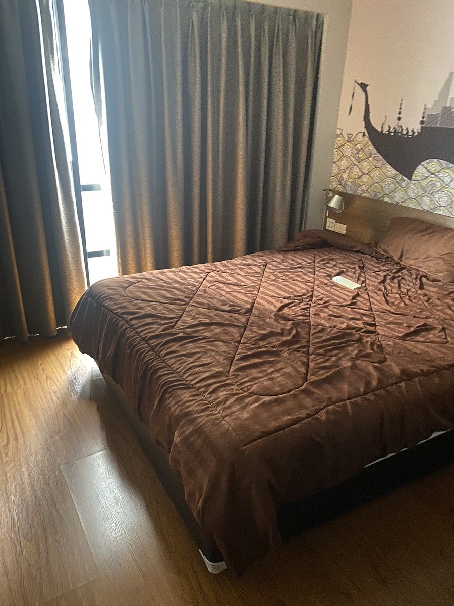 Jasonok_'s tweet photo. @bangkok_airways is anyone aware how tourists are treated in the hospitels provided by the heath system. Who is regulating them and what rights we have to ensure we are cared for Covid-19 and don’t get overcharged? I am using one and I feel this is a ripoff.#kluaynamthaihospital https://t.co/5qU2GFYwNq
