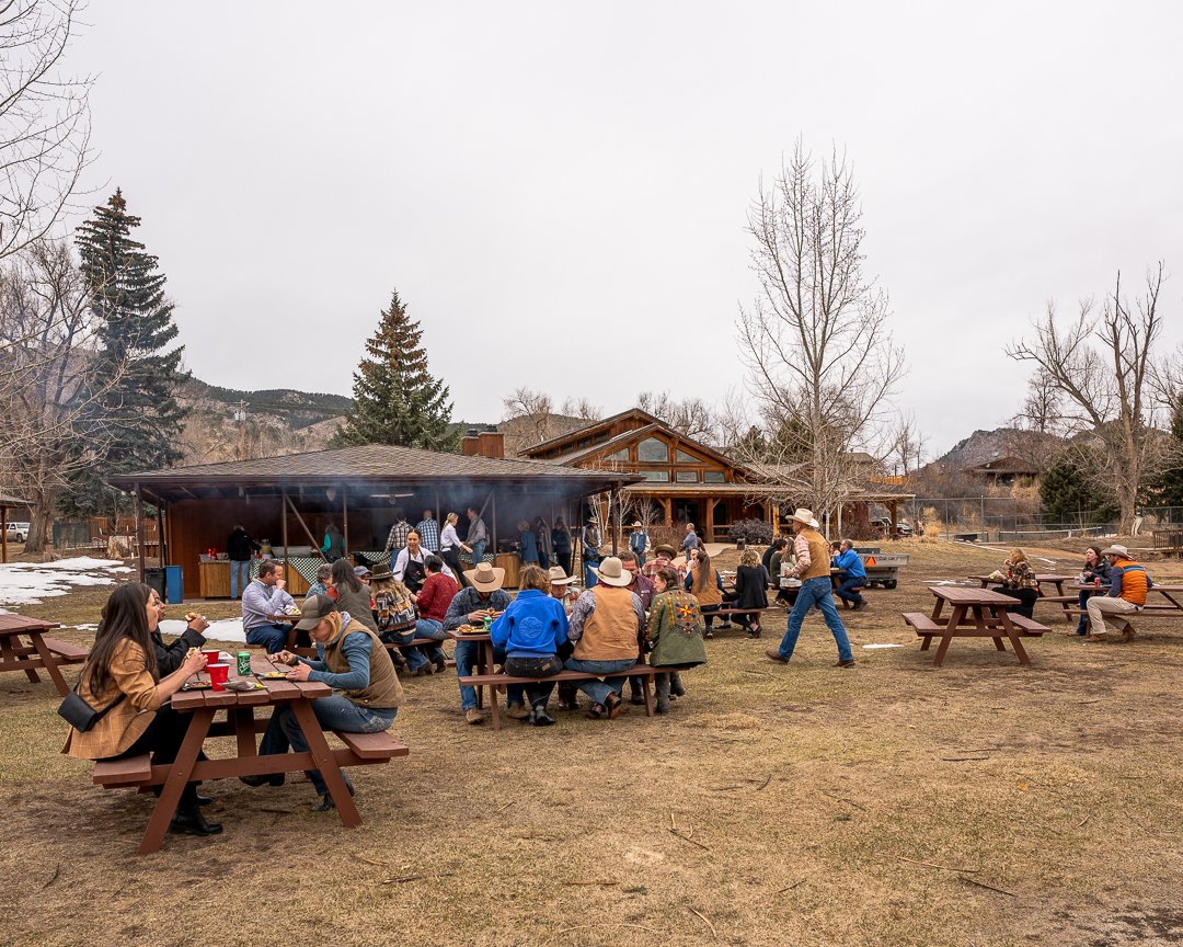SylvanDale's tweet photo. Members of the Colorado Dude &amp; Guest Ranch Association, taking a well deserved lunch break here at Sylvan Dale Guest Ranch during the spring convention.
#coloradoranch
#duderanchvacation
#visitcolorado
#visitloveland https://t.co/NHb2HnGDuZ