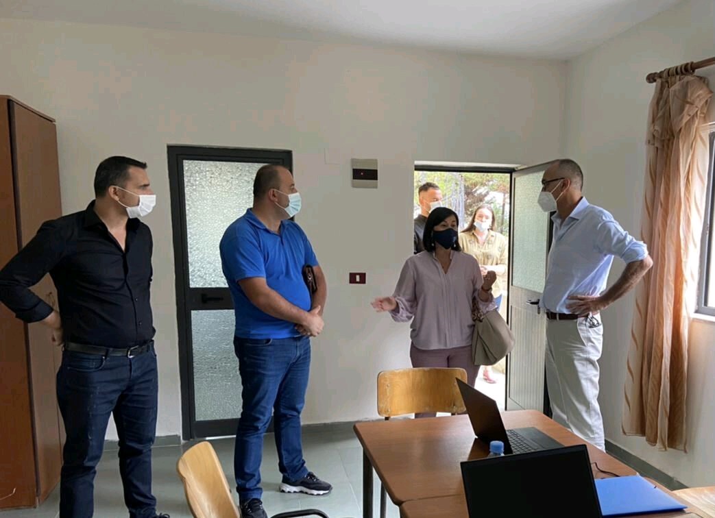 CenterCve's tweet photo. 🔛Episodi 9° pasqyron aktivitetin koordinues gjithëpërfshirës, realizuar nga Shteti 🇦🇱 npm. ofrimit të shërbimeve nga institucionet shtetërore 📃💻në nivel qendror/vendor në bp.🤝me #bashki #OShC, org.ndërkomb. të përfshira në proces @albania_unicef @theGCERF @IOM_ROVienna etj.🙏 https://t.co/qgi7CVIu4R
