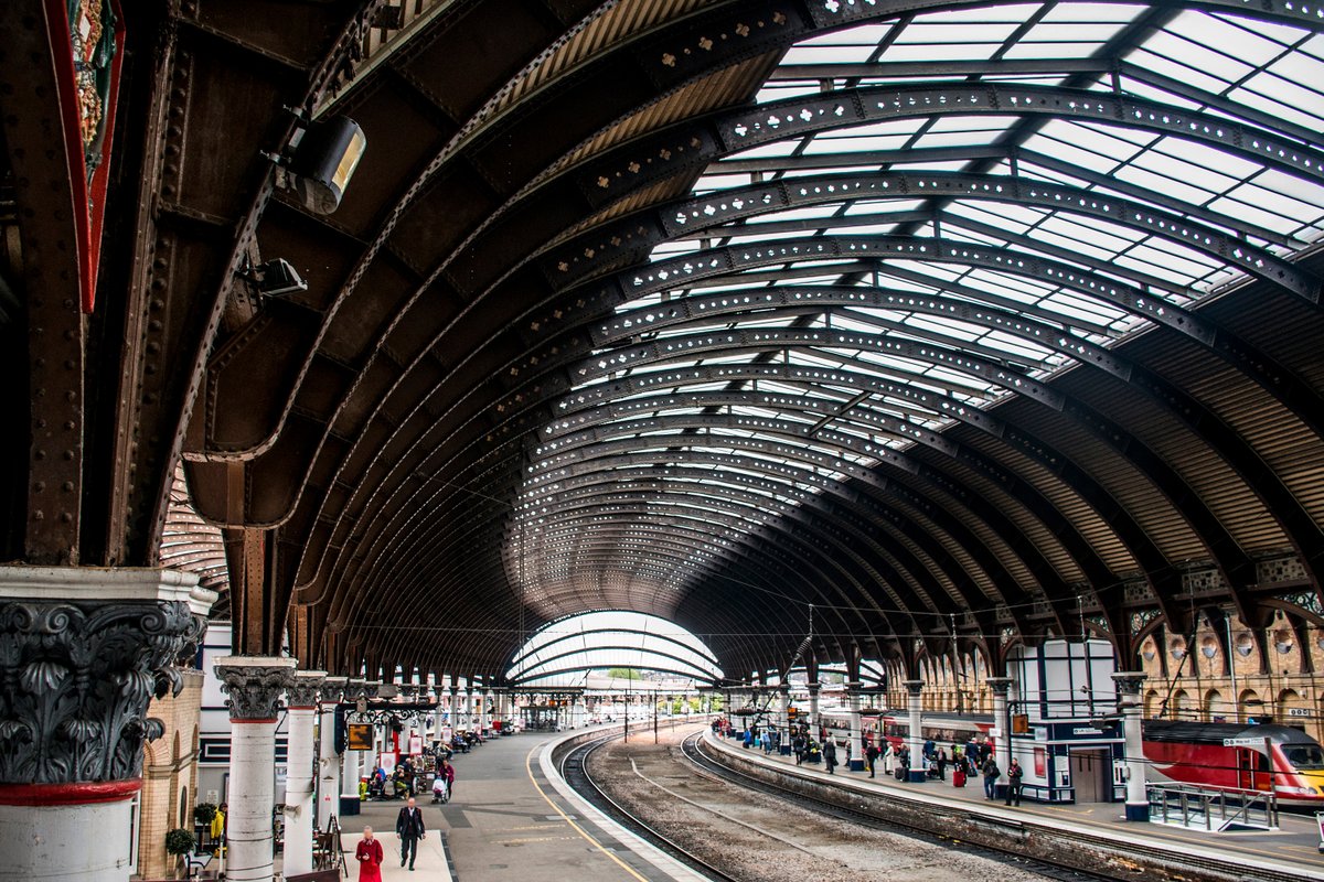 York has officially submitted a bid to be the new home of Great British Railways! 🚆 ✅ unique rail heritage ✅ existing connectivity ✅ York Central site perfectly placed ✅ highly skilled workforce #DestinationGBR #YorkGBR #Yes2York