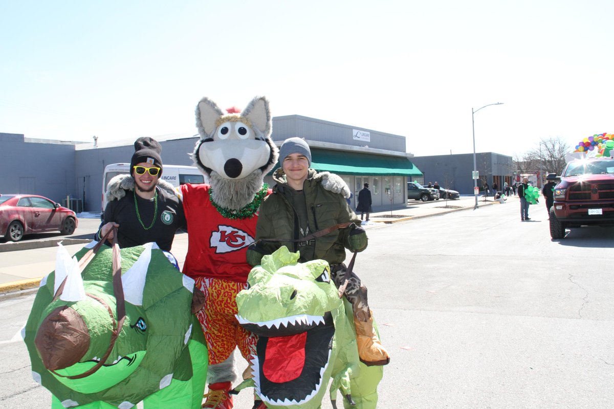 IBEWLocal124's tweet image. Happy St. Patrick's Day from IBEW 124! Pictured Below are some of the members who participated in North Kansas City's Snake Parade over the weekend. #snakeparade #union #livingwage #gochiefs #kansascity #community #IBEW