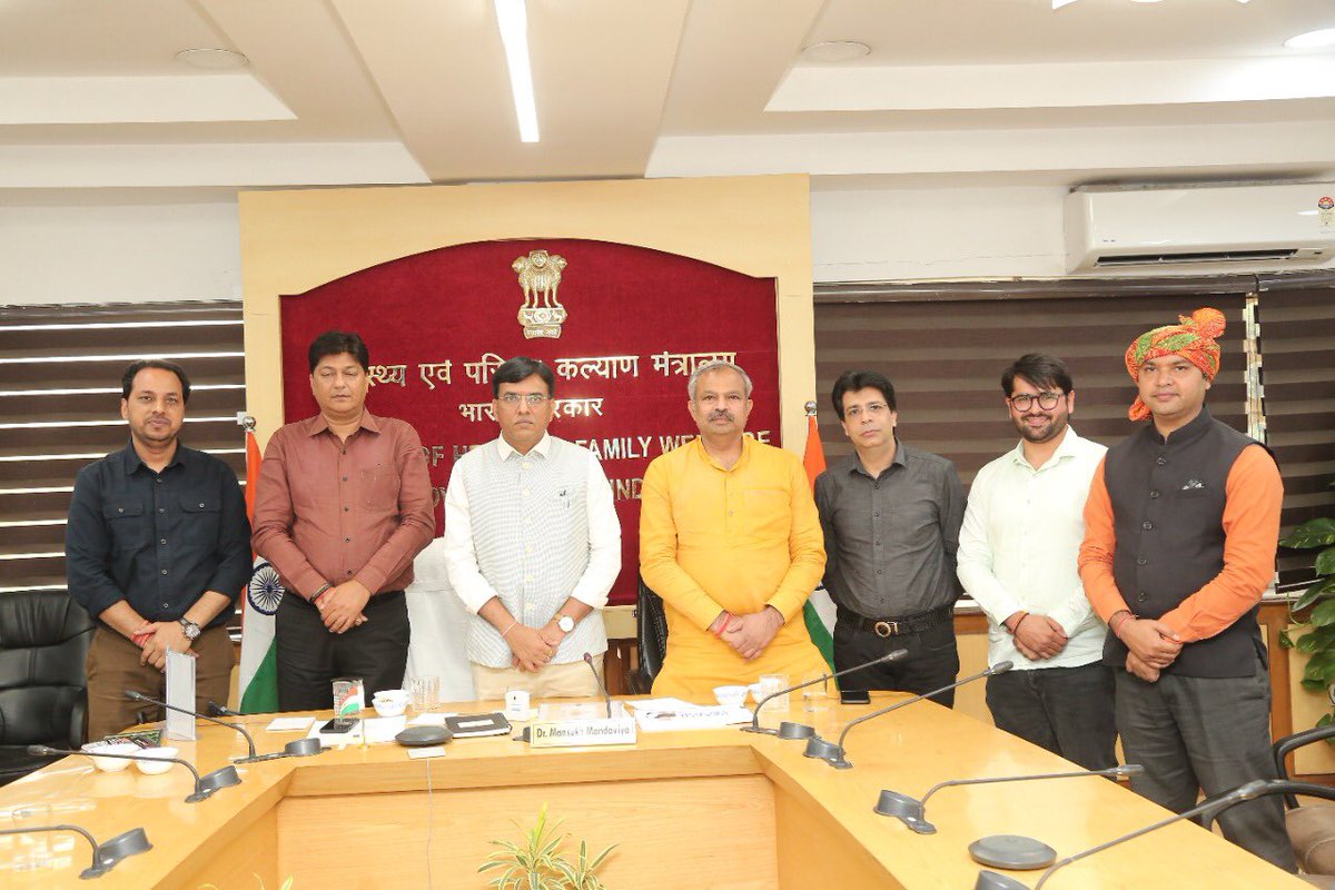 adeshguptabjp's tweet photo. Called on Union Minister for Health &amp; Family Welfare Shri @mansukhmandviya ji today along with the delegation of @BJP4Delhi.

Held an extensive discussion on various important issues related to Delhi. https://t.co/zNhouZI3eX
