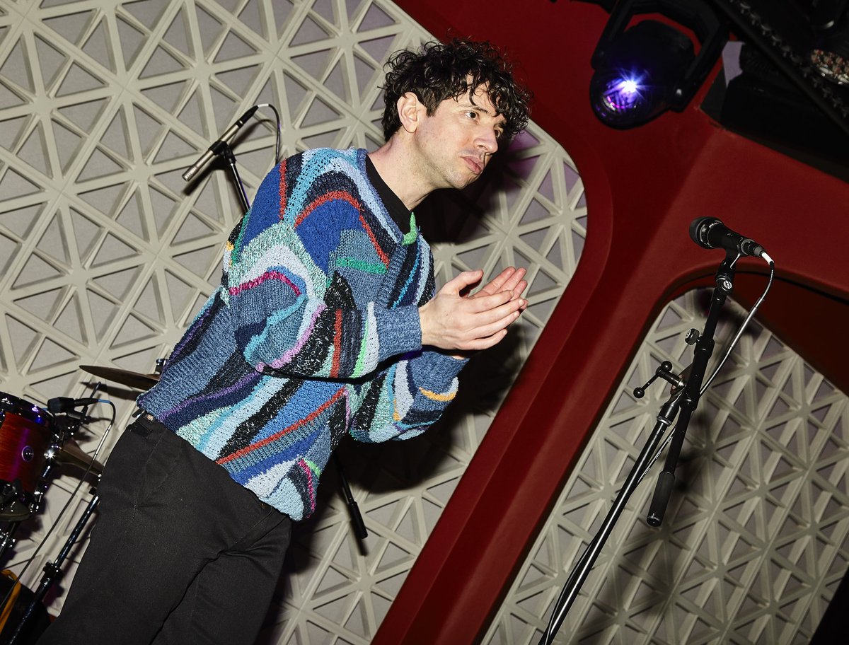 This is a live image of me applauding your efforts after you purchase a ticket for the upcoming @saferisaband show at Baby’s All Right this Sunday.

seetickets.us/event/Safer-Po…

Sunday March 20 at Baby's All Right

Safer
Pons
Consumables

Doors 7 pm
Tickets $15