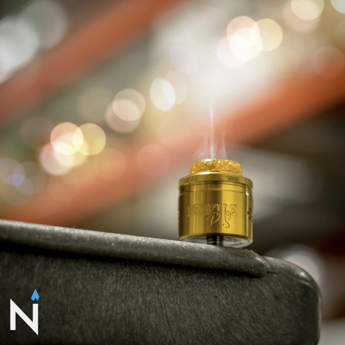 vapordna's tweet photo. Things are heating up 😉 Cause Friday is just around the corner! Happy Thursday everyone

Shop Today - https://t.co/Wu0yfdDxcj

-
#VaporDNA #VapeShops #Wotofo #WotofoRDA #DualMesh #PSDual #Rebuildables #VapeHard #SubOhmVaping #ShopToday #Vape https://t.co/juL72xTOcm
