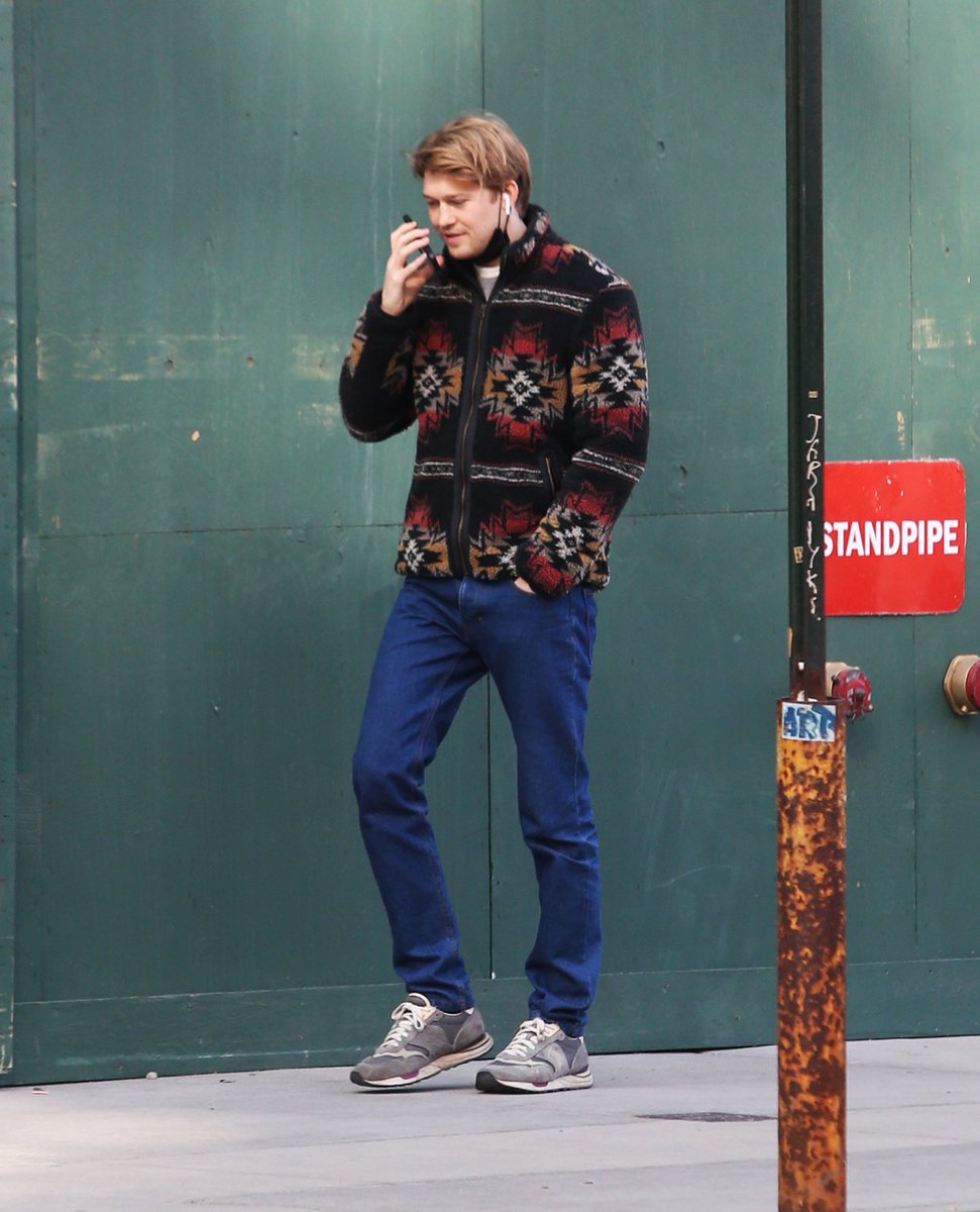 Joe Alwyn out and about in nyc today. 👀