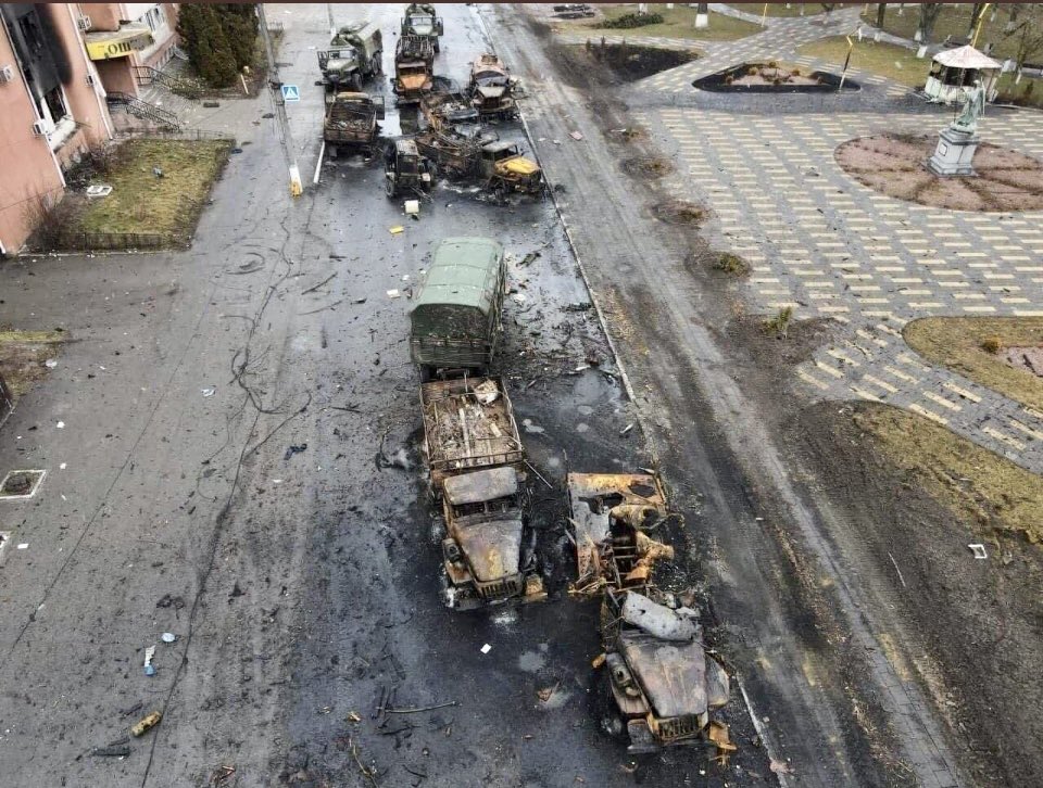 EuromaidanPR's tweet photo. The Kremlin gang shocked. For 3 hours of a battle our troops gained back 50 km near #Kyiv #Ukraine https://t.co/u2xB5RmkSF