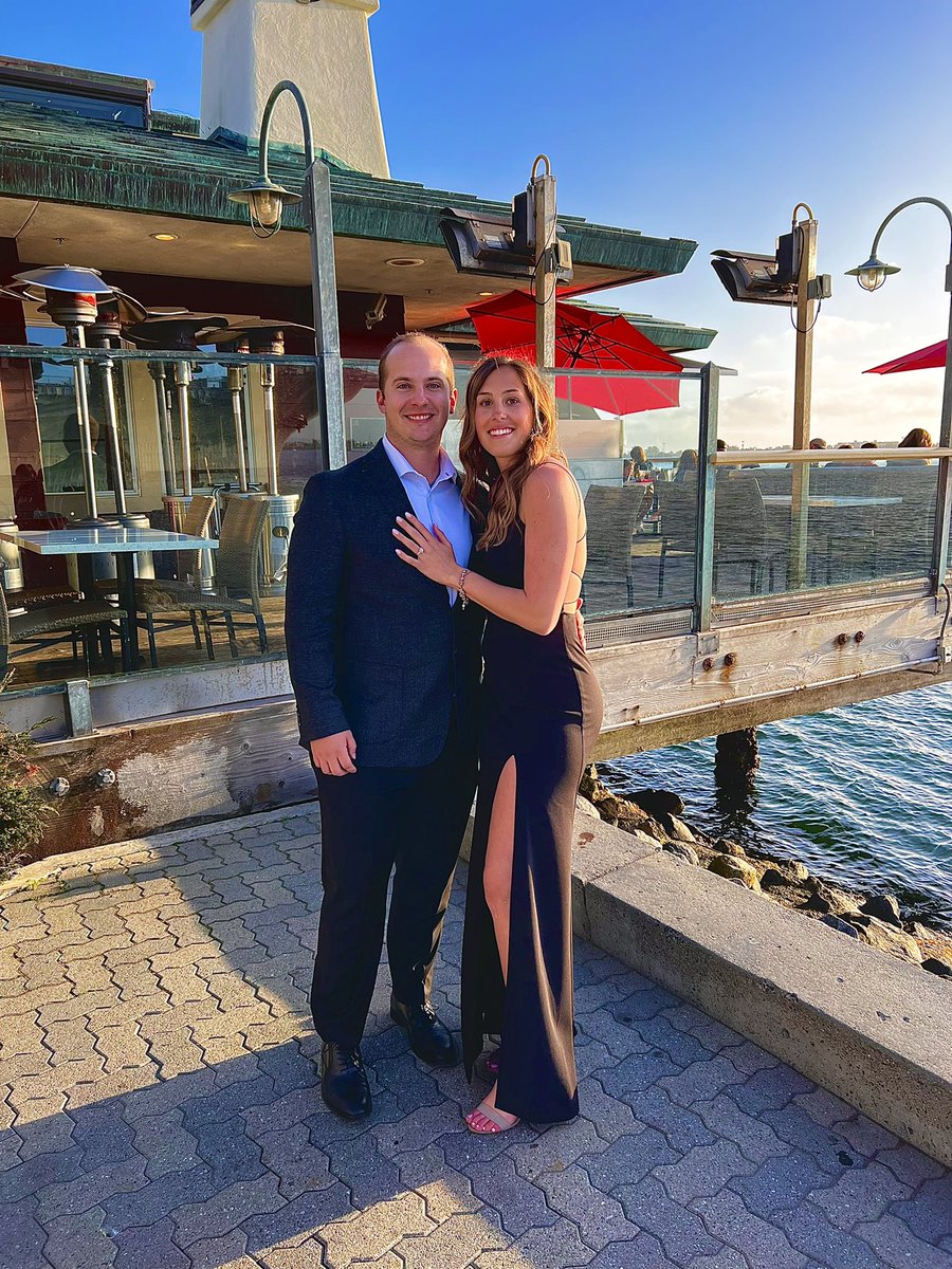 nicole_petrino's tweet photo. In case you missed it, I’m a FIANCÉ💍🤍 @Garysnail188 I can’t wait to spend the rest of my life with you. I love you endlessly

Also I have the best sister in the whole world. 🤩 https://t.co/PmXS42xrG0
