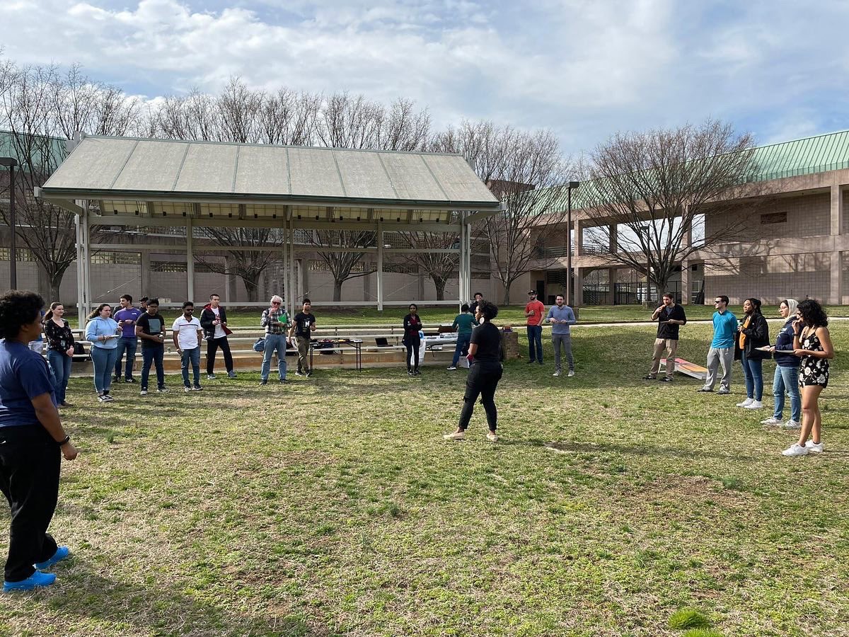 egssUMD's tweet photo. A big thanks to everyone who made it out for our social BBQ event! Lessons learned: order more pizza next time. π
#EngineeringTerps #UMD https://t.co/MTdfLolon7