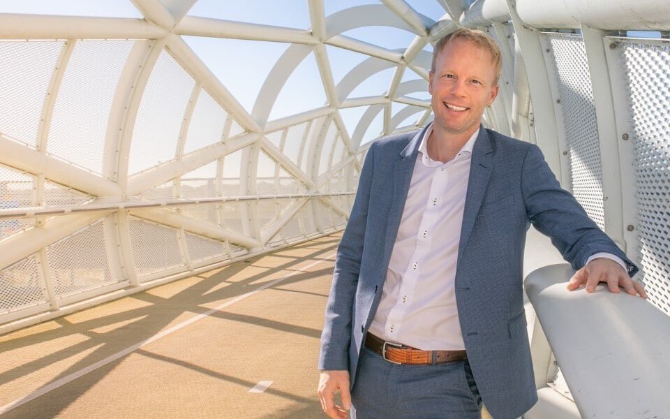 EAHIL_2024's tweet photo. #EAHIL2022 is thrilled to announce that @Paul_Smit will be giving
this year's conference keynote! Join us to hear his presentation.
Read more here: https://t.co/UPgYUNVxMj https://t.co/qY8wDLNhM6