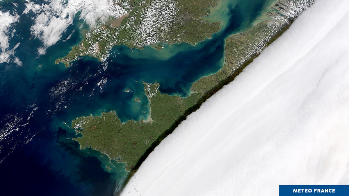 🛰️Vu de l'espace || La limite nuageuse est franche et nette sur le pays en ce milieu de journée. Soleil généreux sur Bretagne et côtes de la Manche. Plus à l'est, une couche de nuages dense obscurcit le soleil et bloque la hausse des T°C.

🛰️ TERRA, le 17/03/2022 à 11 h 20 UTC