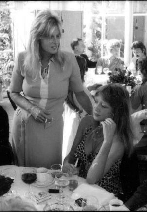 Linda with pattie boyd and a photograph of pattie taken by linda. 
happy birthday ! 
