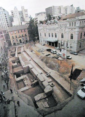 Para los que no lo sepan, esto es lo que se esconde debajo de la plaza del Romea. La Murcia que nos perdimos y que nos podemos perder si no conservamos nuestro patrimonio.