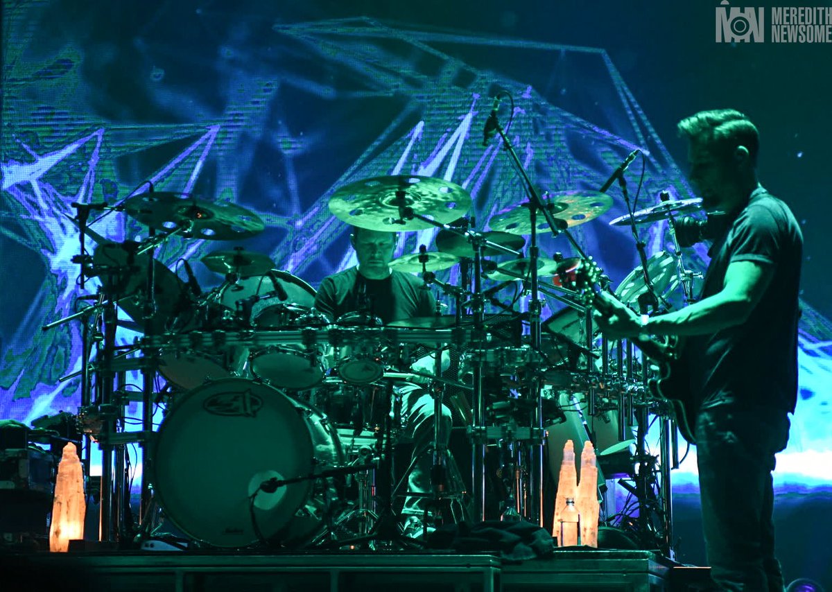 unitard311's tweet photo. Take me back to @311 Day. https://t.co/fqD06lDFko