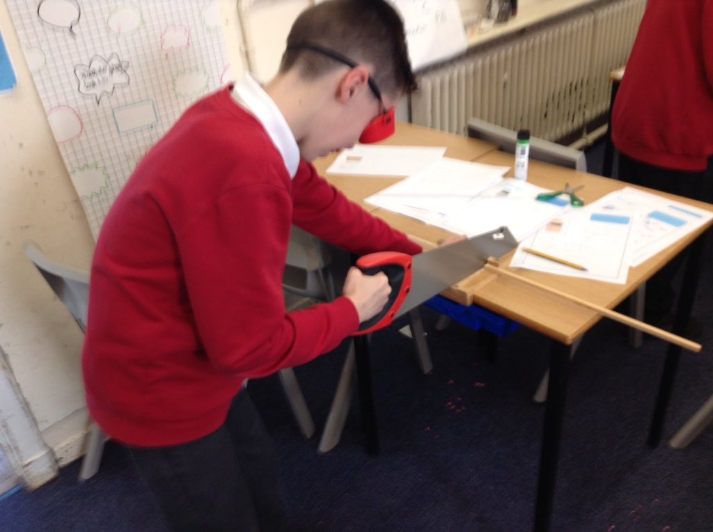 EastwayPrimary's tweet photo. Year 6 loved learning new skills in their DT sawing lesson! #bringinglearningtolife https://t.co/TeNr7jQswy