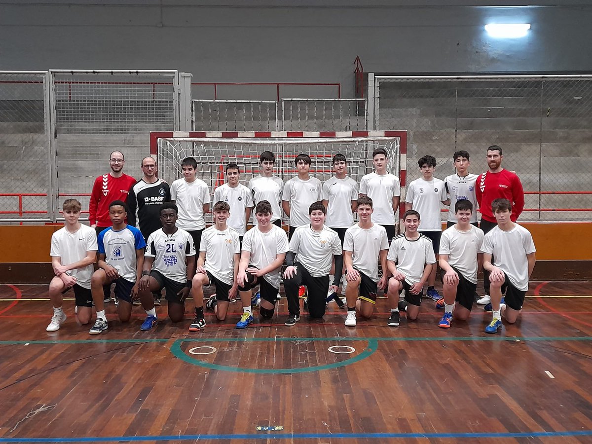 📣 #SelCatHandbol | Les Seleccions Territorials de Tarragona i Les Terres de l’Ebre segueixen treballant i van entrenar el passat cap de setmana amb 18 jugadors!

#️⃣ #ResEnsPararà #HandbolCatalà