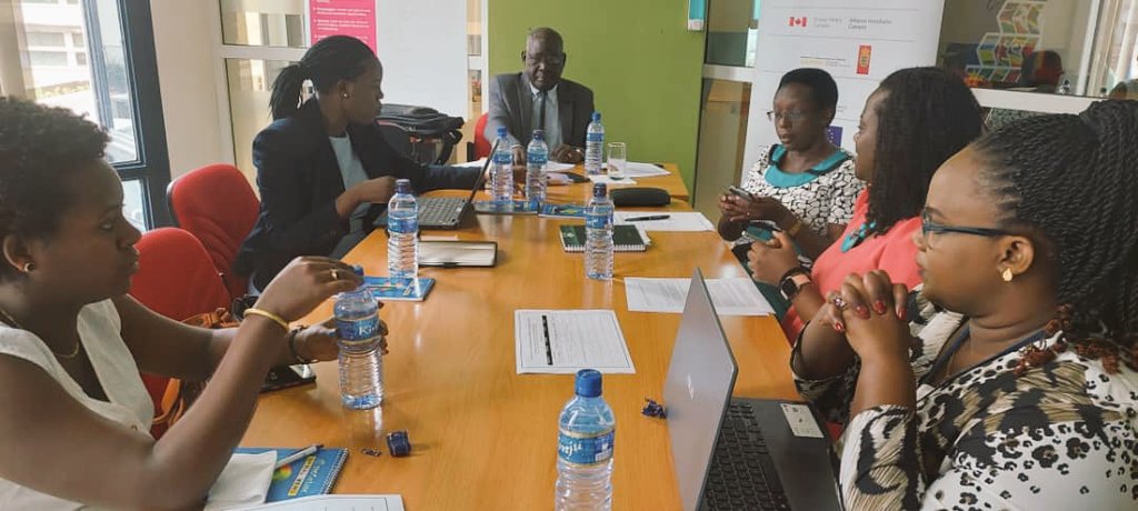 chrisnibas's tweet photo. Fruitful engagements this week, as we made a deep dive into the current regulatory frameworks governing Trade in 🇧🇮, in comparison with those of other #EAC member states, thanks to @TradeMarkEast Advocacy4Trade Program
#Benchmarking🎯 #CodedeCommerce #EACTreaty
🇧🇮 🇰🇪 🇷🇼 🇺🇬 🇹🇿 🇸🇸 https://t.co/7gFvKb16hn