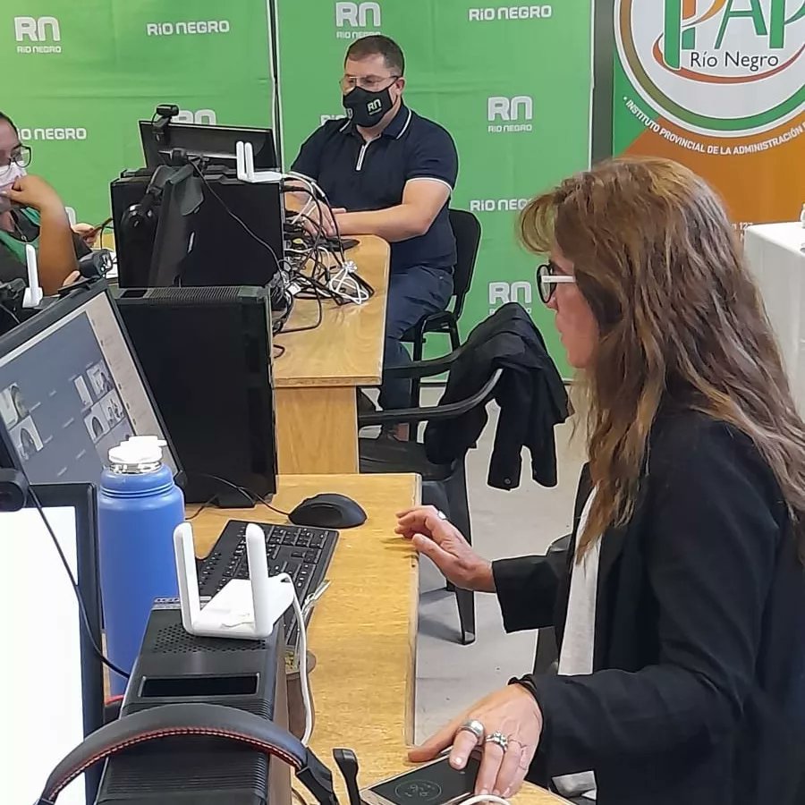 ipaprn's tweet image. A través del IPAP 1518 trabajadores aprobaron su ingreso a Planta Permanente.

Se presentaron 1638 postulantes que rindieron a través de la Plataforma del IPAP y los resultados arrojaron que 1.518 personas aprobaron su examen de ingreso, 56 desaprobaron el examen y 64 ausentes.