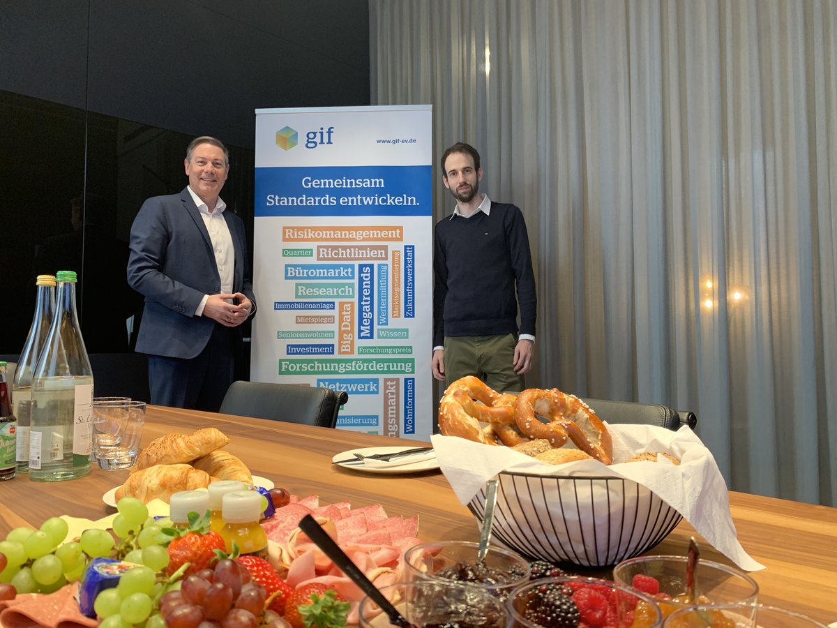 gifev's tweet photo. Bei der "gif start / #münchen" diskutierten #gif-Präsident @DrBeyerle und #Aviam-CEO Michael Mükusch heute das Thema #HealthEstate. Ein Wachstumsmarkt mit Zukunft, wenn auch manchmal (zu Unrecht) noch negativ konnotiert - wir bleiben dran! #realestate #Immobilienwirtschaft https://t.co/1f78mtCinj