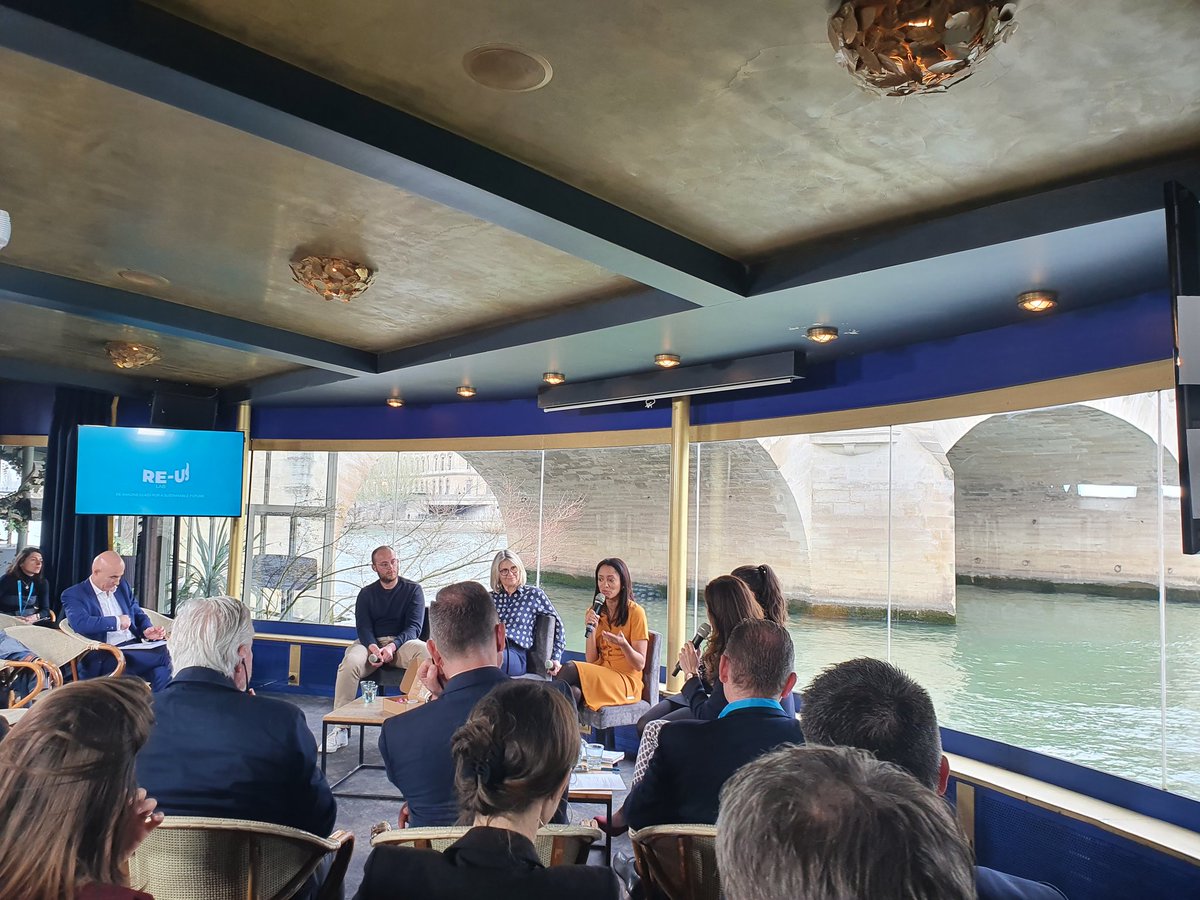 E_BLONDEAU's tweet photo. "All actors have to work together as an ecosystem, industrial washing and logistics are key" @CarrefourGroup #ReUseLab @verallianews https://t.co/tU4Re4bVMZ
