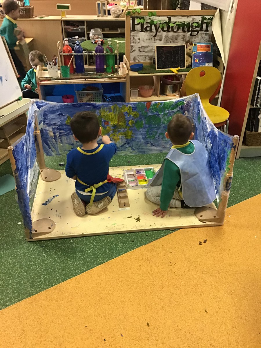 GalstonECC's tweet photo. The children in the Butterfly Room have been investigating under the sea &amp; volcanoes! 🐠 🌋 There have been lots of fun learning experiences happening throughout the centre 🌊 We have also started transition visits for our pre-schoolers to explore @GalstonPS ☺️ https://t.co/RwNuZQdDA3
