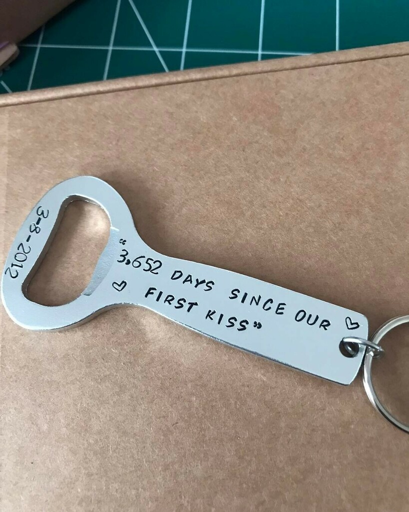 I made this super romantic anniversary bottle opener gift made for a customer, the other day, it really stood out to me. I think when I make an order like this, that is so personal, I feel really honoured that my customers trust me and choose me, with so… instagr.am/p/CbM8HYbtoOL/