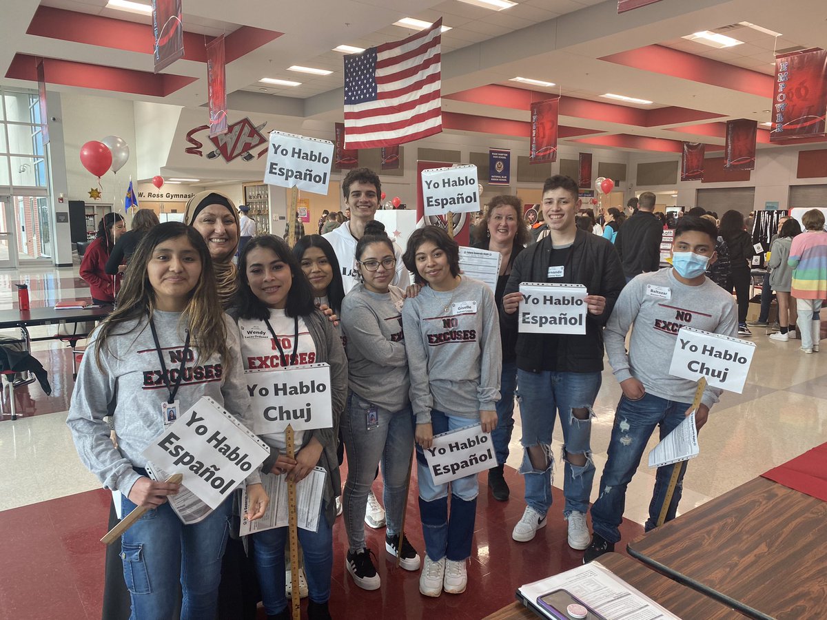 WadeHampton_HS's tweet photo. Future Generals Night is back and was a great success. It was so good to see the big smiles and eager energy of the next wave of Generals. The future is certainly BRIGHT!!
#LeadingLikeGenerals #NoExcuses #UFI https://t.co/8ZWjfRpyQE