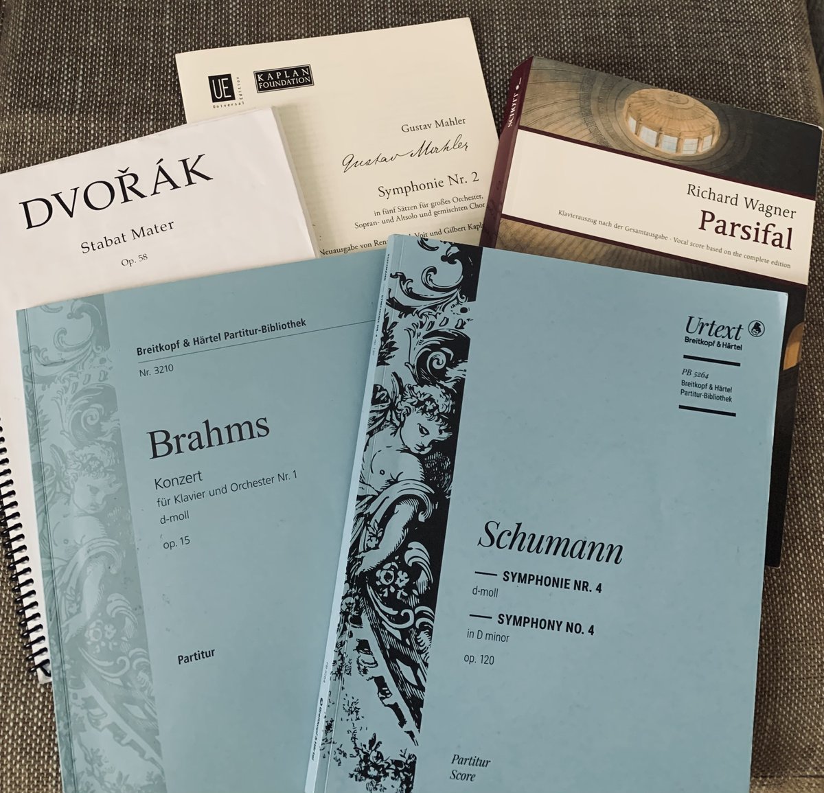 Looking forward to some very romantic weeks coming up! 5 absolute masterpieces to dive into...! <a href="/animaeterna/">blackether</a> <a href="/VlaamsRadiokoor/">Vlaams Radiokoor</a> @DRKoncerthuset