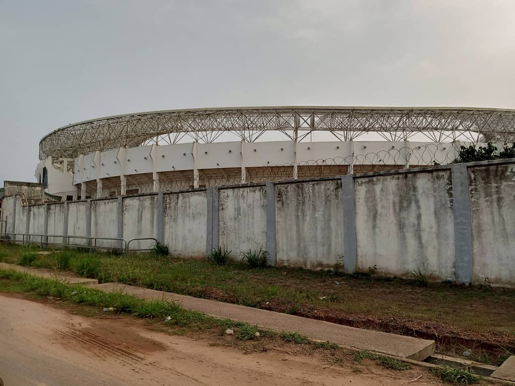 SaddickAdams's tweet photo. Pictures from Essipong Stadium today. 

Finance minister in November last year said the Stadium is 90% complete. My reporter says the contractor has left the site for several months. Stadium in complete ruins.

We spent over $45m building this 14 years ago. https://t.co/SBcSNma10P
