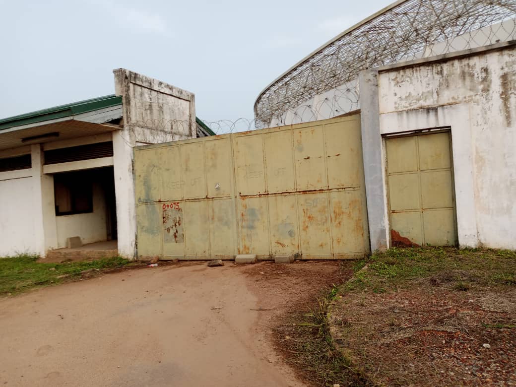 SaddickAdams's tweet photo. Pictures from Essipong Stadium today. 

Finance minister in November last year said the Stadium is 90% complete. My reporter says the contractor has left the site for several months. Stadium in complete ruins.

We spent over $45m building this 14 years ago. https://t.co/SBcSNma10P