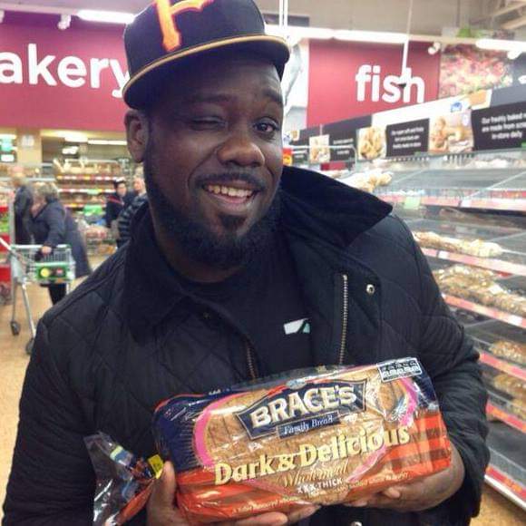 ShakatronPrime's tweet photo. Yo @BracesBakery I have an idea for a campaign...😅😎 https://t.co/pZ5EV6RWox