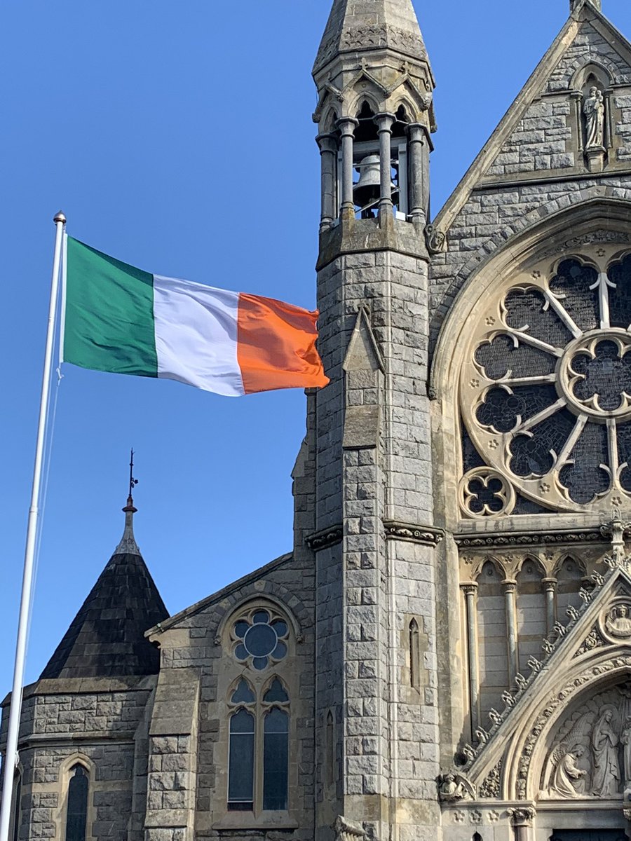RedRufusDublin's tweet photo. Happy St Patrick’s Day from Dublin ☘️

#StPatricksDay #handmade #irishbusiness https://t.co/Xhfe1U4udh