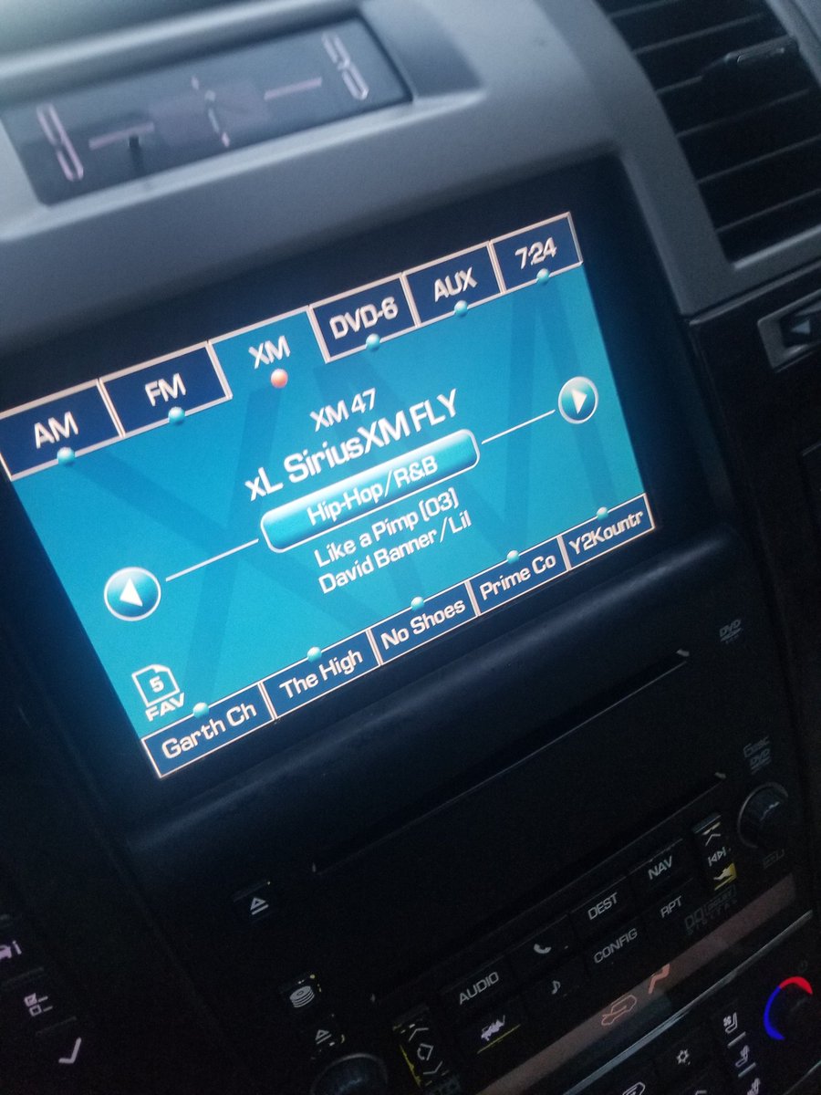 boilerlaker's tweet photo. @SiriusXMFLY knows we watchin hoops today!! #likeapimp https://t.co/BUDfGhnAR0
