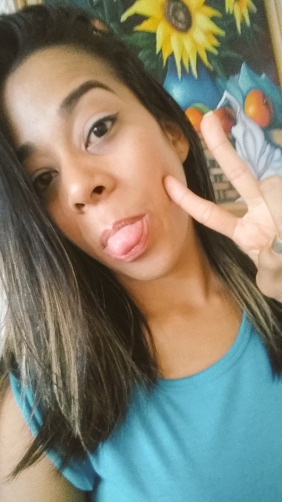 MichPanadera's tweet photo. Buenos días gente fea como yo ✌🏼❤️ https://t.co/R1GtSjVsLY