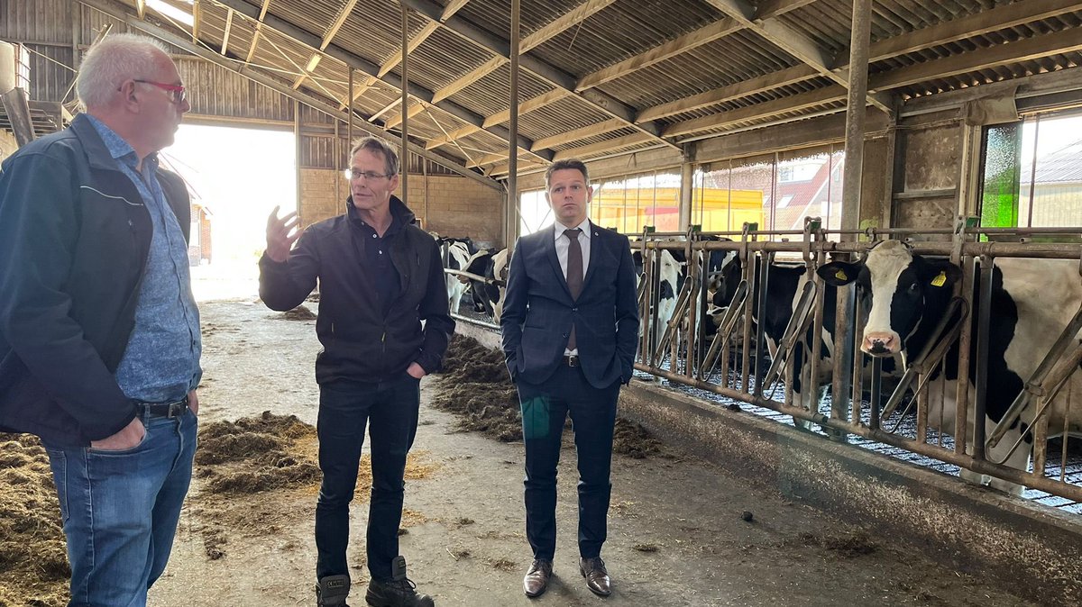 Rondje langs de velden op Schouwen-Duiveland. Onzekerheid bij veel sectoren, ook de agrarische sector. Voedselzekerheid was in Zeeland al thema, dat gaan we concreter uitwerken komende maanden #Zeeland