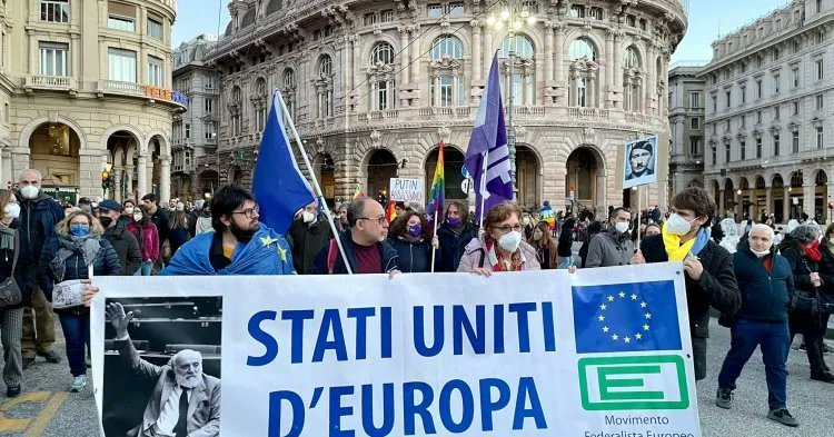 Torniamo, con il MFE Genova, sul conflitto tra #Russia e #Ucraina e sulle azioni che la #UnioneEuropea deve intraprendere.

#Energia, #difesa, riorganizzazione #ONU. I tempi sono maturi per gli Stati Uniti d'Europa, portatori di #pace e #collaborazione.
buff.ly/3igWQGM