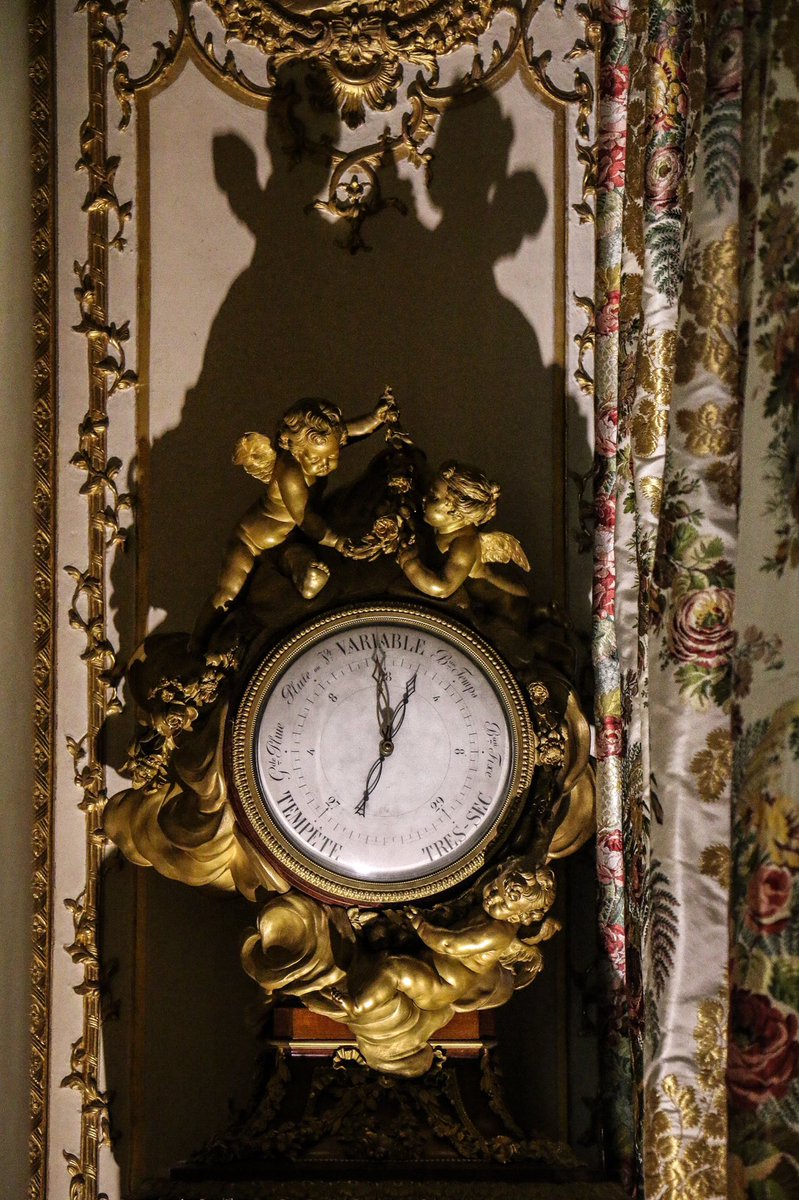 Dans une alcôve de l’appartement intérieur du Roi au <a href="/CVersailles/">Château de Versailles</a> 👀