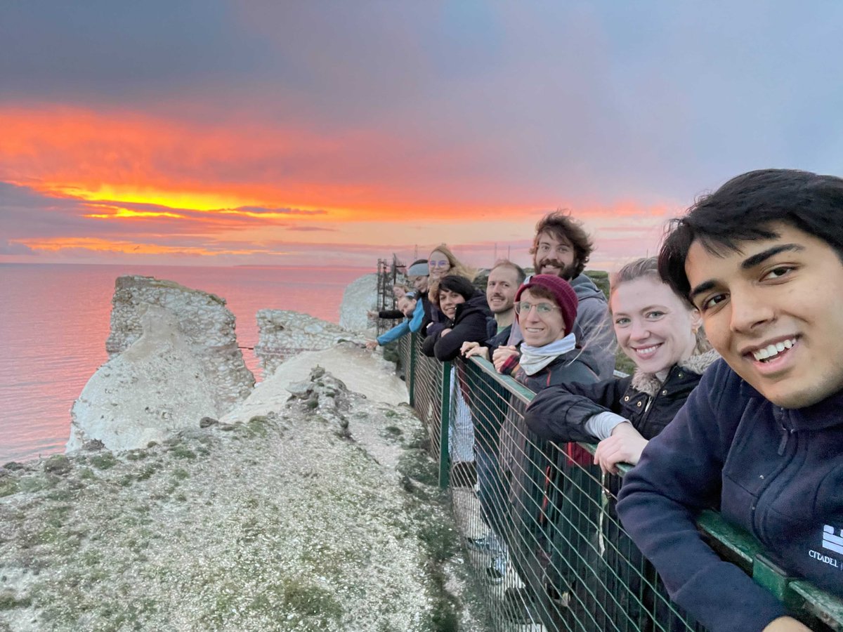 Saxelab is hiring it’s first *experimental* postdoc or research scientist!

We aim to understand how representations change in multi-layered neural systems, to test links between modern deep learning and biological learning.

We’re at #cosyne22 or always happy to chat! 👇