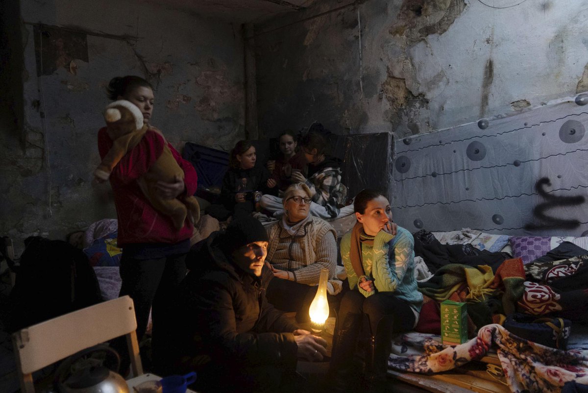 chicoharlan's tweet photo. There are two AP journalists in Mariupol. That's it, as far as the international media goes. They have produced this impossibly painful account of a city's despair. https://t.co/y76fpQw4cG https://t.co/rC7lU6Ifp7