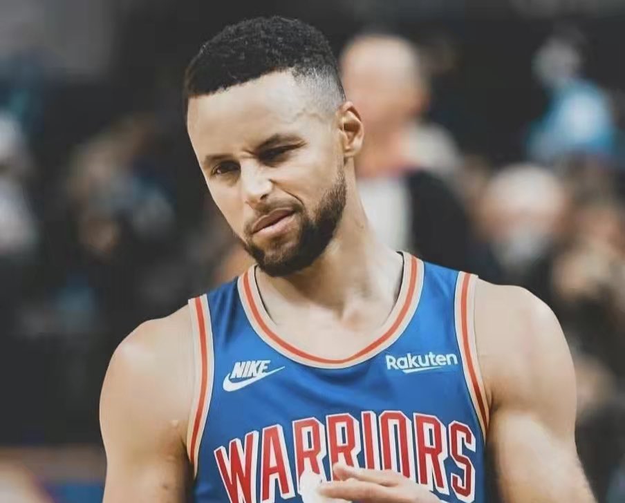 joyceicc's tweet photo. hope everything is ok , God bless steph @StephenCurry30   Just want to see him out there having fun🙏🏻
#DubNation #StephenCurry #Warriors https://t.co/HweVYlx5GV