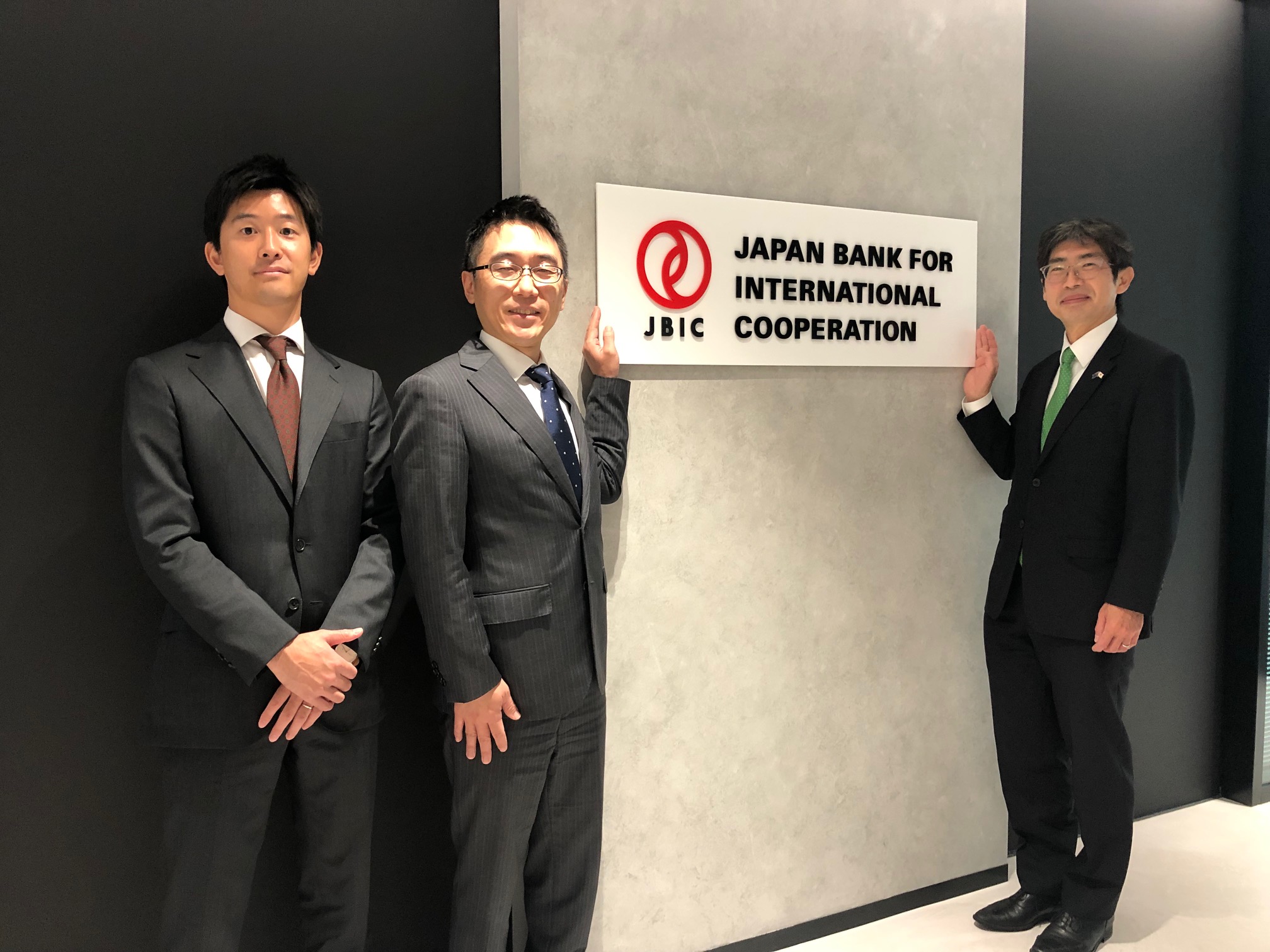 主要国の公的職業紹介システム 日本と仏・米・豪３国の現状/日本生産性本部生産性労働情報センタ-/日本生産性本部（２００９）（単行本） 日本の労働生産性は72,994ドル(768万円)、OECD加盟国で第21位に