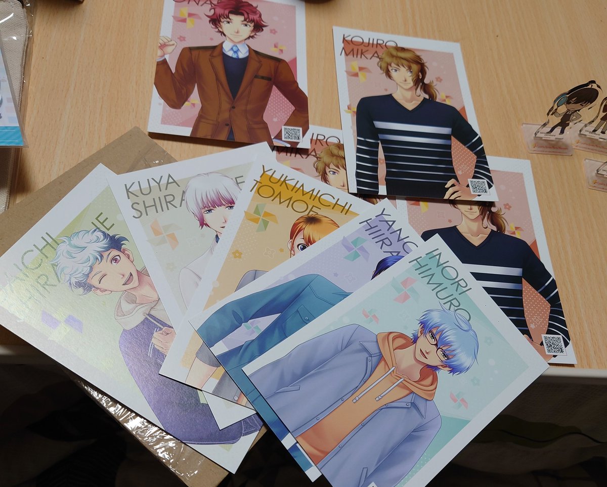 mama_na7's tweet photo. 嬉しい〜！！！！！！
ARカードは
めちゃくちゃ手に入れたので
誰か欲しい方いたら差し上げます〜
御影先生3人もいます🤣 https://t.co/JvUYFnrKSx