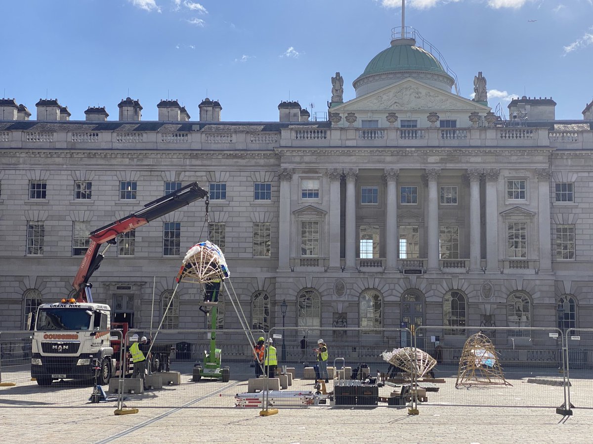 A Wicker Man going up at Somerset House. Should be interesting ⁦<a href="/SimmonsSchmid/">Simmons x Schmid</a>⁩ !